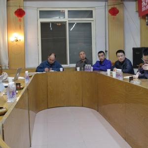 新華社記者來(lái)公司采訪“三線”企業(yè)改革建設(shè)