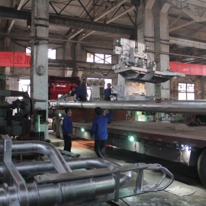 公司氧槍升降小車及快換裝置改造項目提前交付廠家使用